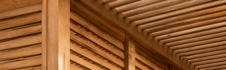 Rhombusleisten an der Pergola